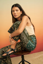 Carica l'immagine nel visualizzatore di Gallery, Trekky Black Bandana "ARIZONA LOVE"