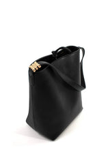 Carica l'immagine nel visualizzatore di Gallery, Alba Hobo Black "HOUSE OF FLORENCE"