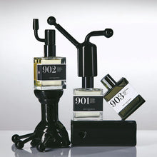 Carica l'immagine nel visualizzatore di Gallery, 902 Eau de parfum 30 ml " BON PARFUMEUR "