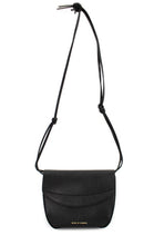 Carica l'immagine nel visualizzatore di Gallery, Gea Flap Bag Black "HOUSE OF FLORENCE"
