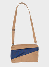 Carica l'immagine nel visualizzatore di Gallery, Bum Bag M Camel\Navy - "SUSAN BIJL"