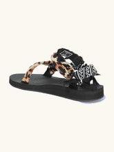 Carica l'immagine nel visualizzatore di Gallery, Trekky mix Leo\Black Bandana "ARIZONA LOVE"