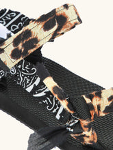 Carica l'immagine nel visualizzatore di Gallery, Trekky mix Leo\Black Bandana "ARIZONA LOVE"