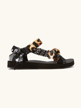 Carica l'immagine nel visualizzatore di Gallery, Trekky mix Leo\Black Bandana "ARIZONA LOVE"