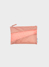 Carica l&#39;immagine nel visualizzatore di Gallery, Pouch M &quot;SUSAN BIJL&quot;
