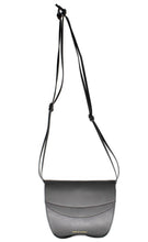 Carica l&#39;immagine nel visualizzatore di Gallery, Gea Flap Bag Grey &quot;HOUSE OF FLORENCE&quot;
