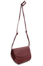 Carica l&#39;immagine nel visualizzatore di Gallery, Gea Flap Bag Bordeaux &quot;HOUSE OF FLORENCE&quot;
