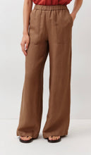 Carica l'immagine nel visualizzatore di Gallery, Pantalone Perillo camel "DIEGA"
