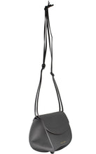 Carica l&#39;immagine nel visualizzatore di Gallery, Gea Flap Bag Grey &quot;HOUSE OF FLORENCE&quot;
