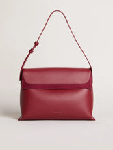 Carica l'immagine nel visualizzatore di Gallery, Borsa a spalla eco Burgundy "M-M"
