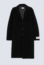 Carica l&#39;immagine nel visualizzatore di Gallery, Cappotto Oversize nero &quot;AMISH SUPPLIES&quot;
