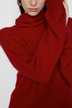 Carica l'immagine nel visualizzatore di Gallery, Maglione "ISABELLE BLANCHE"
