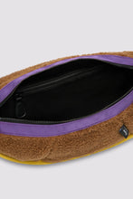 Carica l&#39;immagine nel visualizzatore di Gallery, Marsupio Unisex Teddy Beige “ FLOWER MOUNTAIN “
