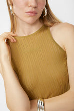 Carica l'immagine nel visualizzatore di Gallery, Top traforo verde "ISABELLE BLANCHE"
