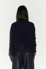 Carica l'immagine nel visualizzatore di Gallery, Maglione Crop "ISABELLE BLANCHE"
