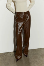 Carica l'immagine nel visualizzatore di Gallery, Pantalone Ecopelle "ISABELLE BLANCHE"
