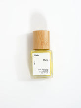 Carica l&#39;immagine nel visualizzatore di Gallery, Limone nail polish &quot;LICIA FLORIO&quot; 100% vegan

