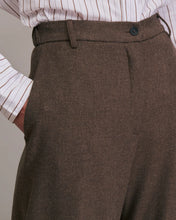 Carica l&#39;immagine nel visualizzatore di Gallery, Pantalone Piedro Taupe &quot;DIEGA&quot;

