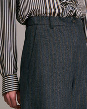 Carica l&#39;immagine nel visualizzatore di Gallery, Pantalone Piedro Gessato &quot;DIEGA&quot;
