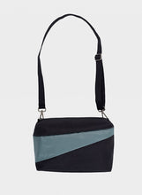 Carica l&#39;immagine nel visualizzatore di Gallery, Bum  Bag M - &quot;SUSAN BIJL&quot;
