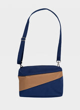 Carica l&#39;immagine nel visualizzatore di Gallery, Bum  Bag M - &quot;SUSAN BIJL&quot;
