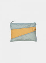 Carica l&#39;immagine nel visualizzatore di Gallery, Pouch M &quot;SUSAN BIJL&quot;
